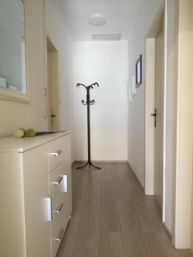 Vera, 80 M From The Sea Apartment Novigrad (Istria)