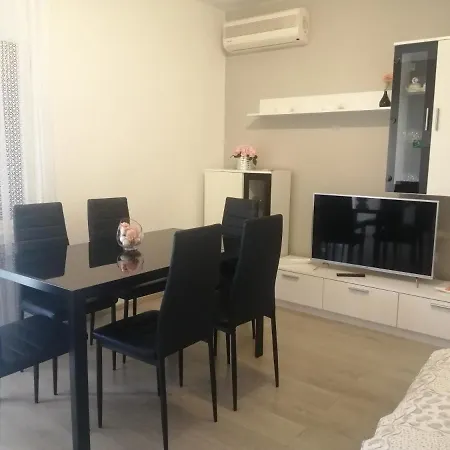 Apartment Vera, 80 M From The Sea Novigrad Istria Kültér fotó