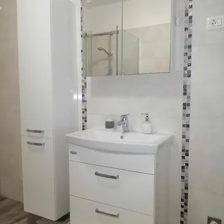Apartment Vera, 80 M From The Sea Novigrad Istria Kültér fotó