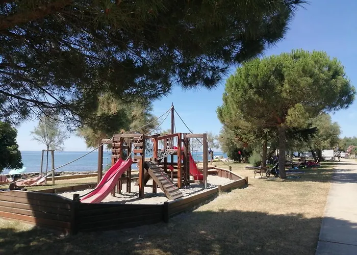 Apartment Vera, 80 M From The Sea
