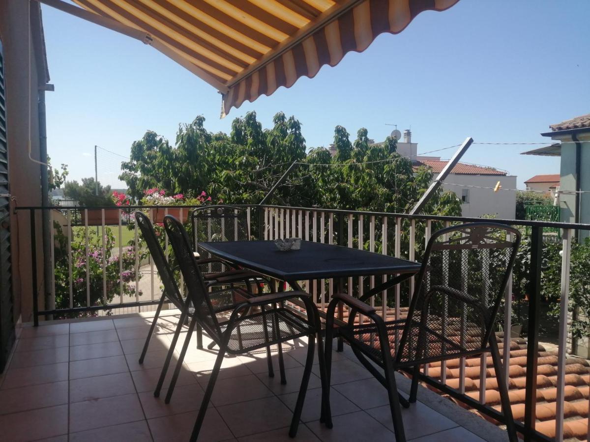 Vera, 80 M From The Sea Apartman *